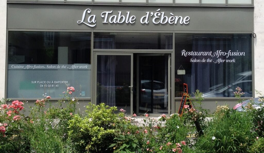La table d’ébène