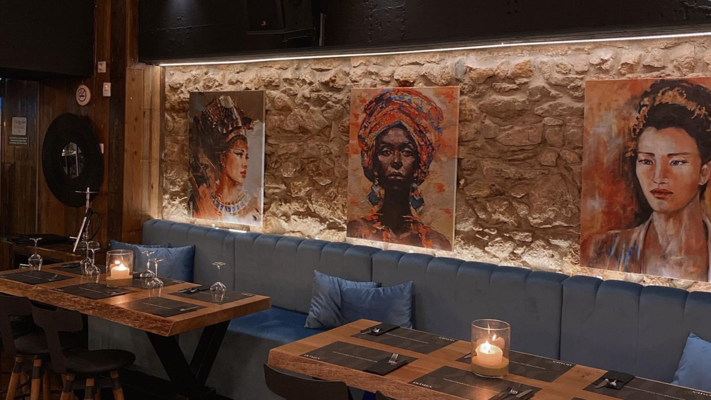 Domes All Day Cafe Bar & Restaurant - Ethiopian restaurant