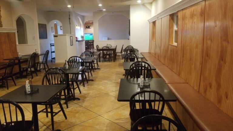 trices cafe and lounge